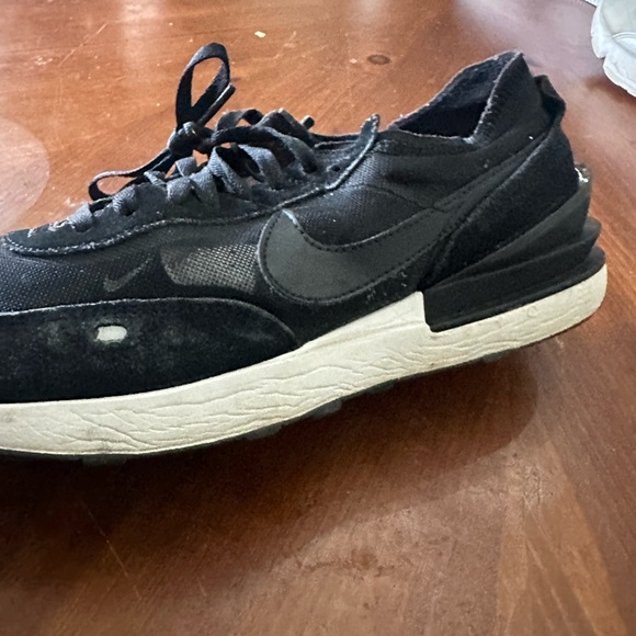 Black Nike Shoes - Picture 11 of 12